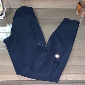 Like New Women’s lululemon leggings size 4